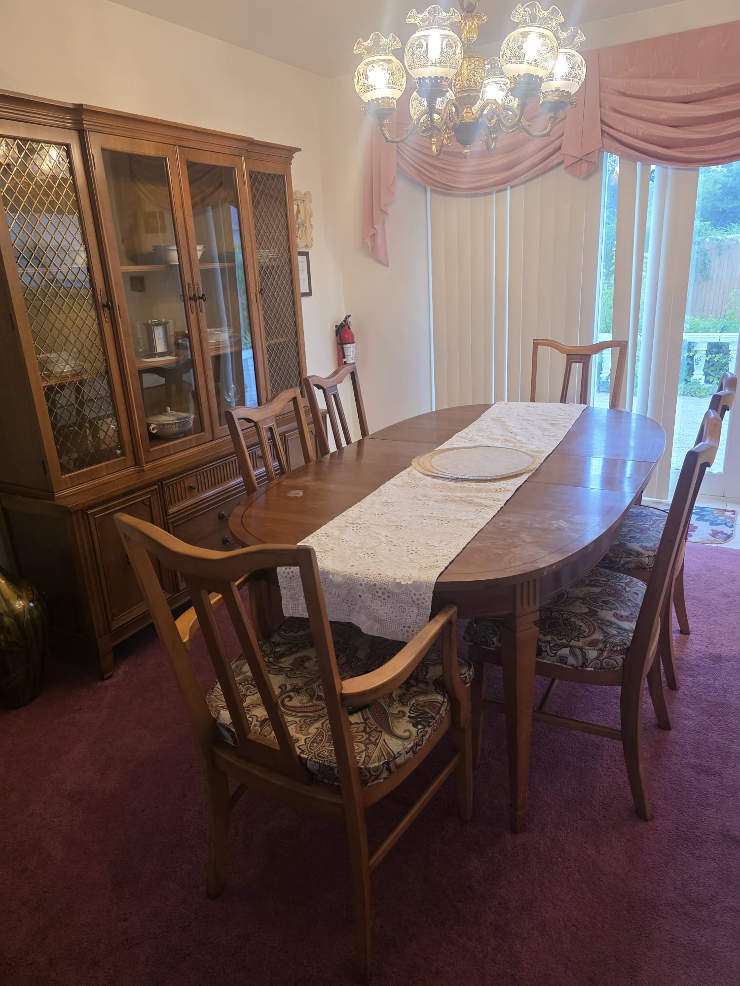 Family Dining Table at Broadway Assisted Living